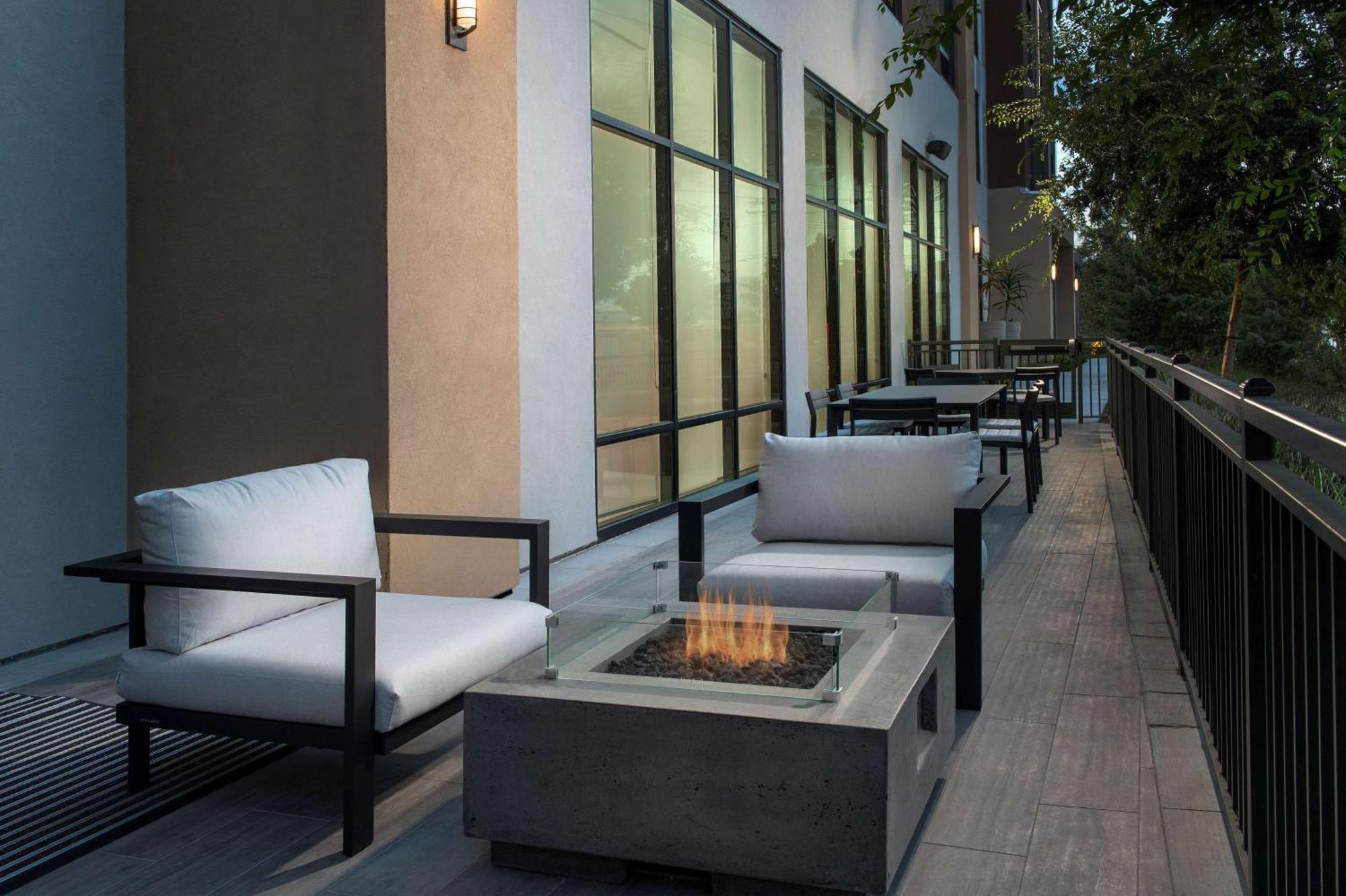 Hilton Garden Inn San Jose Airport Ngoại thất bức ảnh